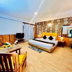 Ganga Cottage !! 1,2,3 Bedrooms Cottage Available Near Mall Road Manali